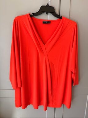 Lane Bryant Plus Size 26/28 Orange Surplice V-Neck 3/4 Sleeve Top